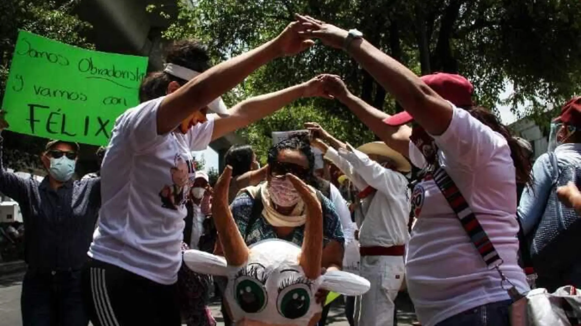 Seguidores Felix Salgado Macedonio durante protesta 